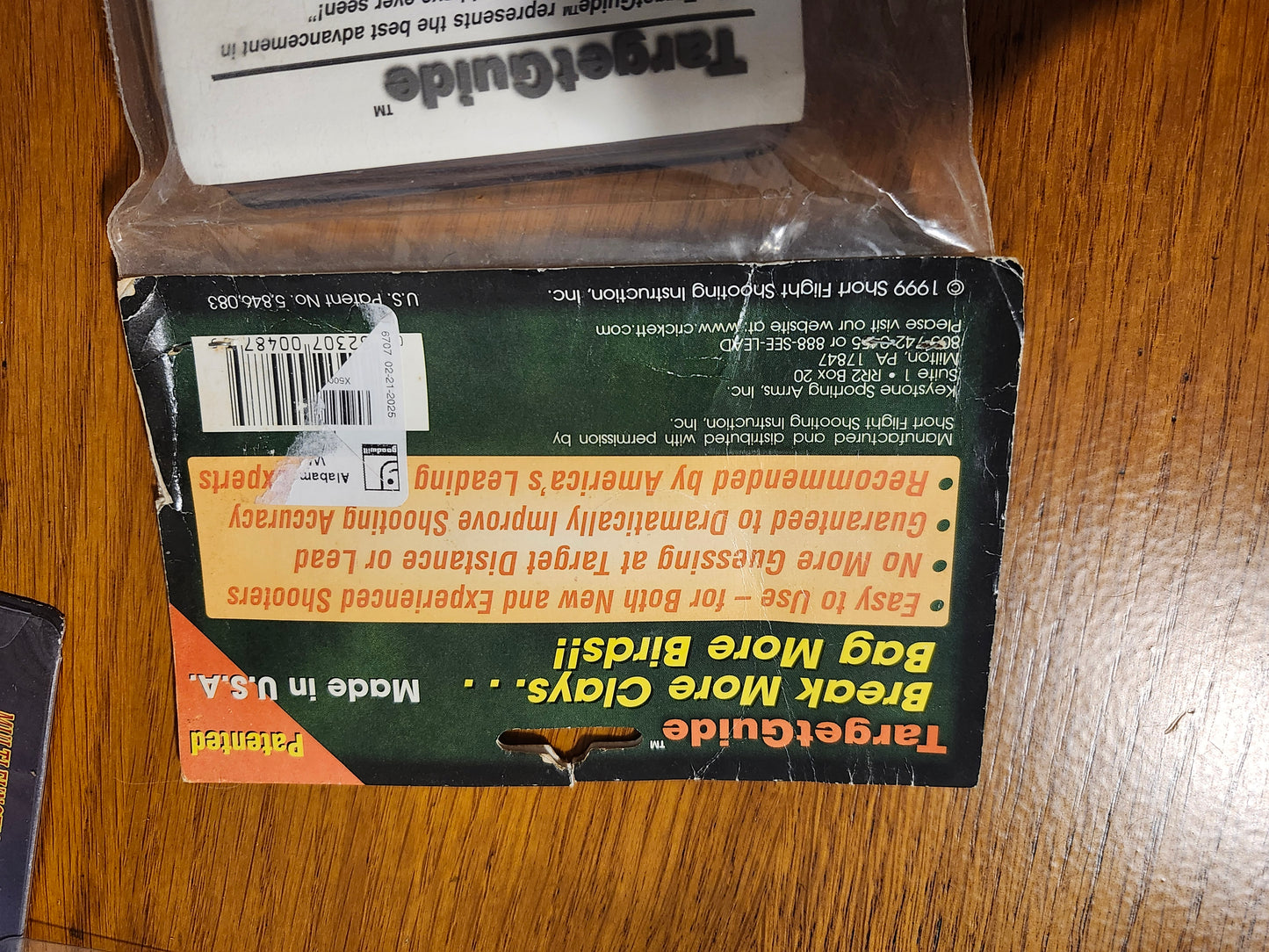 Target guide for clay shooting